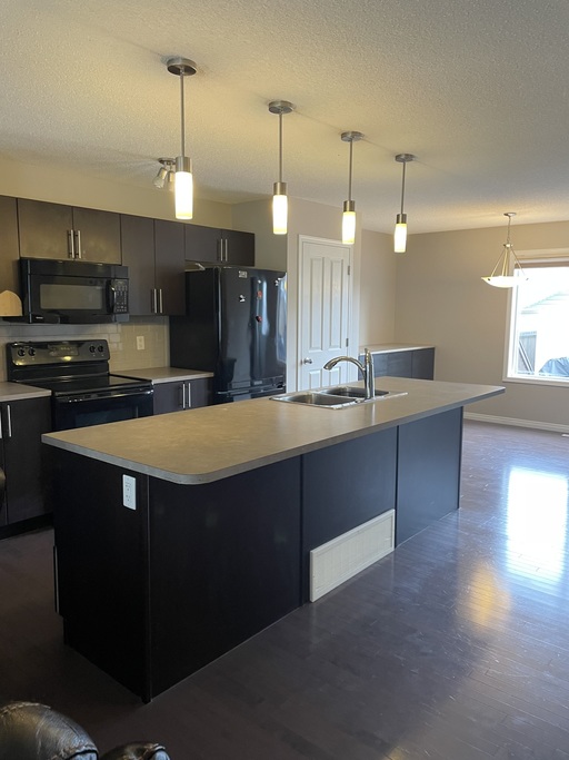 Photo of 7218 22 Ave Sw Property Image