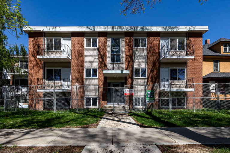 Photo of 10626 - 80 Avenue NW - Ashwood Apartments Property Image