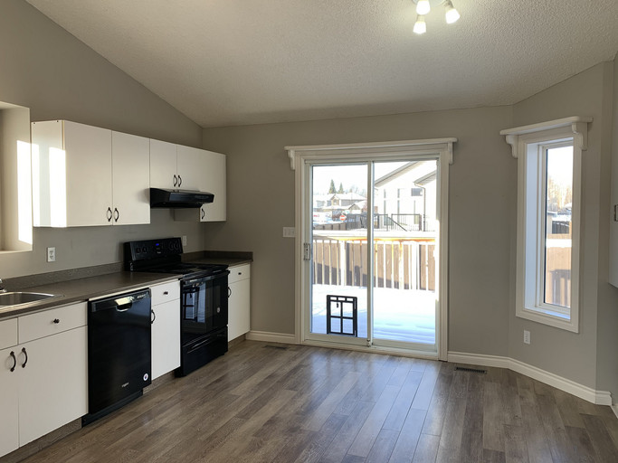Photo of Updated 3 Bed 2 bath Family home*Fenced yard w/Deck*Double Garage*Shed* Property Image