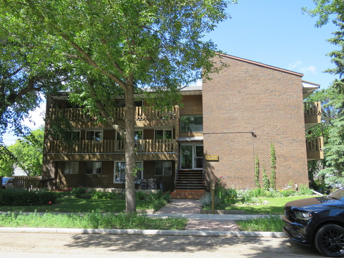 Photo of HUGE 2 bedroom SUITE! Property Image