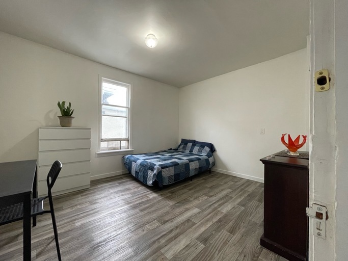 Photo of Furnished Rooms $400-$650, Utilities & Wifi or Cable Included! Property Image