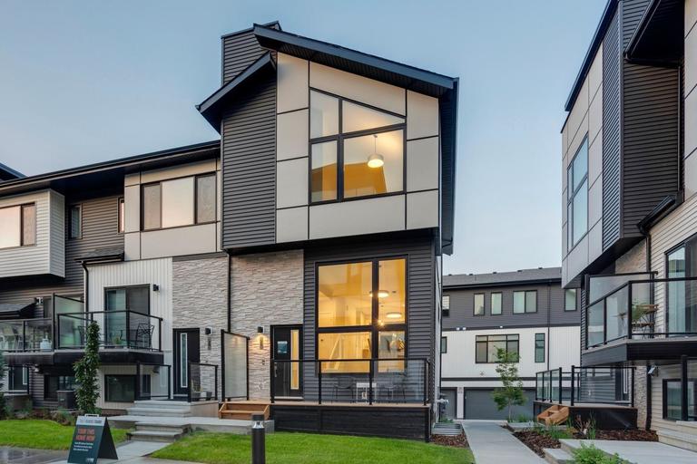 Photo of Brand New Luxury 2 bed 2.5 bath townhouse*Dbl attached Garage*A/C*Bonus Room* Property Image