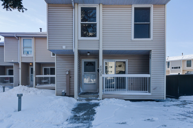 Photo of ***NEWLY LISTED & FRESHLY RENOVATED 3BED & 2BATH TOWNHOME*** Property Image