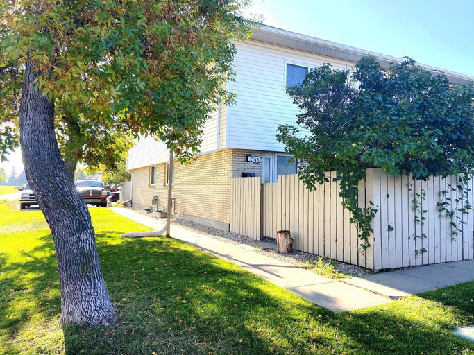 Photo of 145B Royal Road Northwest Property Image