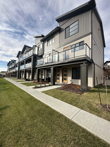Photo of (PN1104) Modern 2 Bedroom + Den Townhouse in Glenridding Community Property Image