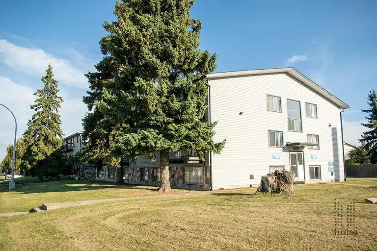 Photo of Marc Manor Property Image
