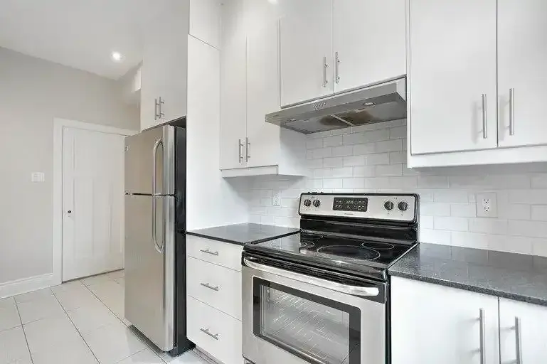 Photo of 4278 Sherbrooke O - Douek.ca Property Image