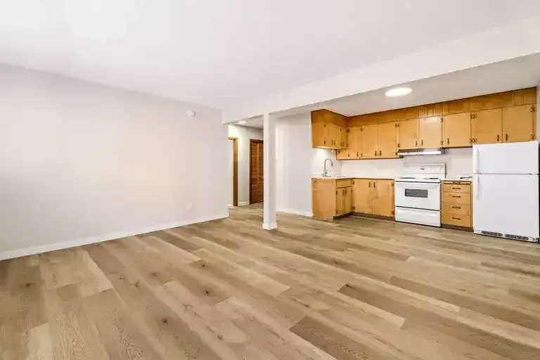 Photo of 1 Bedroom Newly Renovated Apartment Downtown Across From City Park, Close to U of R & Sask Polytec April 15 Property Image