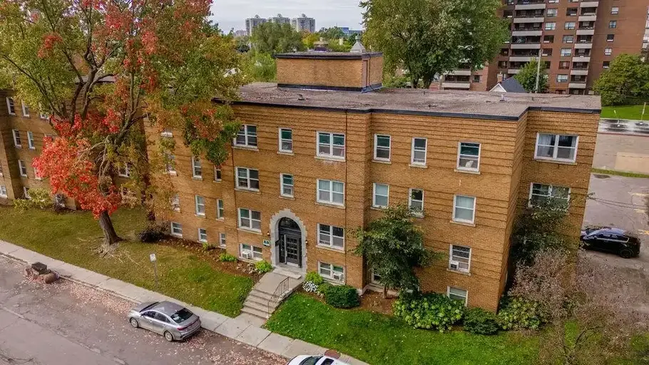 Photo of 290-296 Mona & 320 Montreal Property Image
