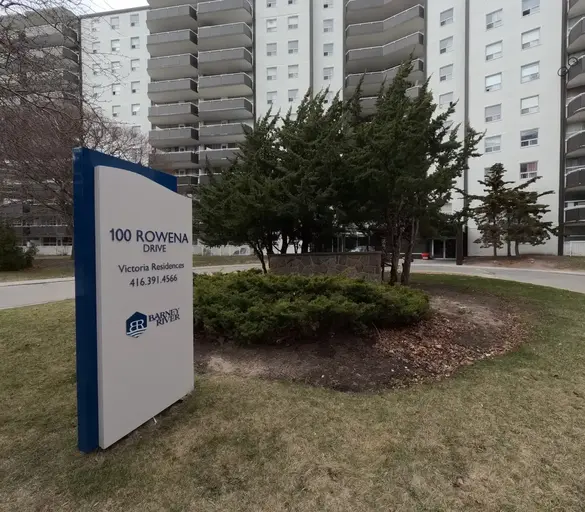 Photo of 100 Rowena Drive Property Image