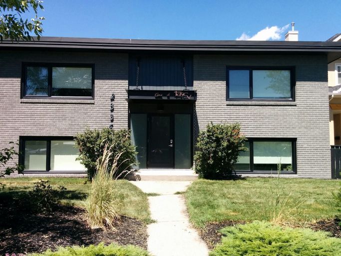 Photo of Casa de Tosca !! WOW West Hillhurst ..Boutique Theme Building Property Image