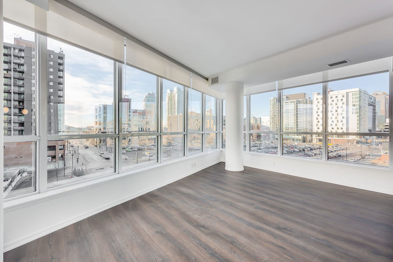 Photo of UNIQUE ALL GLASS CONDO WITH UNOBSTRUCTED RIVER AND CITY VIEWS. Property Image