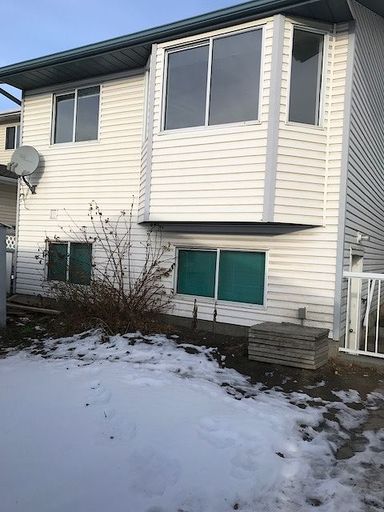 Photo of 5 BEDROOM FOUR LAVEL SPLIT HOUSE. BASEMENT HAS A LEGAL SUITE. Property Image