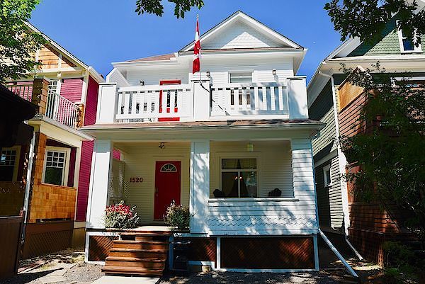 Photo of Top floor Victorian home plus loft (currently partly furnished) Property Image
