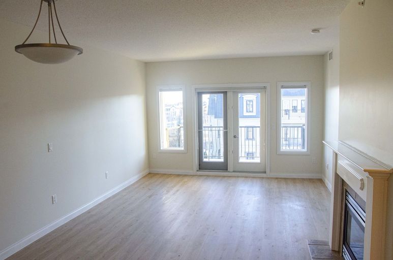 Photo of Luxurious One Bedroom Condo Property Image