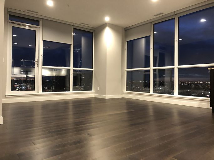 Photo of ULTIMA TOWER-DOWNTOWN CORNER SUITE 2 BR 2 BTH - UNDERGROUND PARKING STALL Property Image