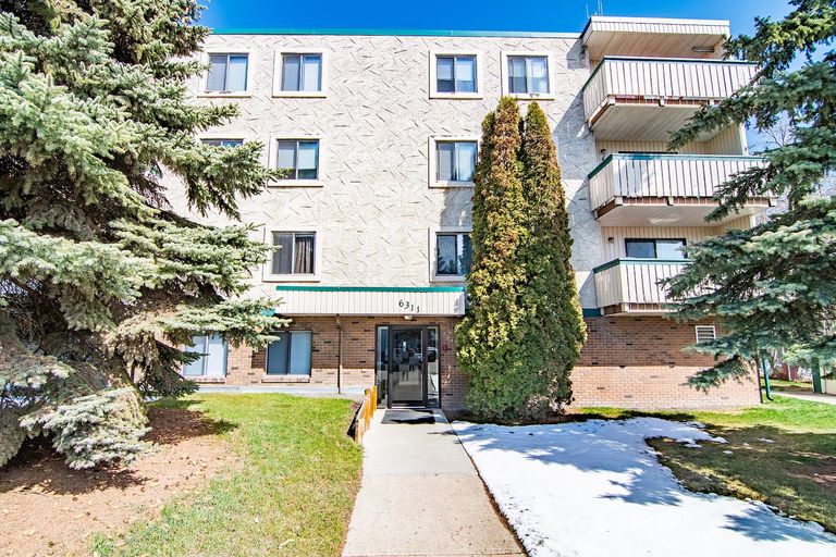 Photo of 2 BEDROOM - WALK TO PARKLAND MALL - SECURE - SMALL PET FRIENDLY Property Image
