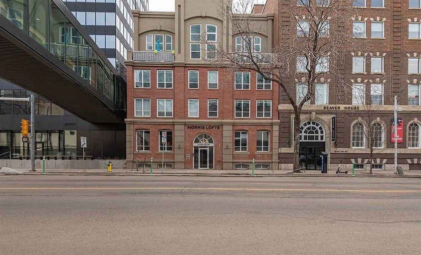Photo of Trendy downtown loft living at its finest !! Property Image