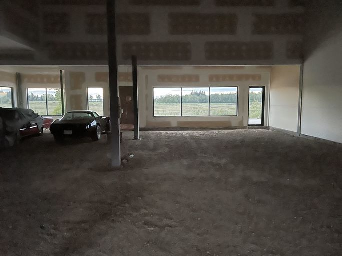 Photo of Storing cars or trucks for the winter heated Property Image