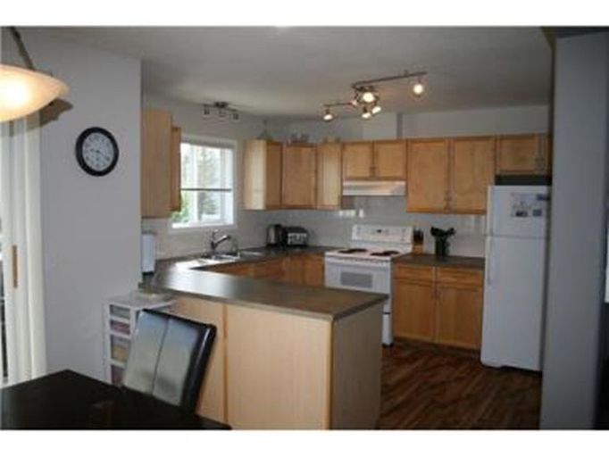 Photo of Fully Furnished, great location, double garrage ! Property Image