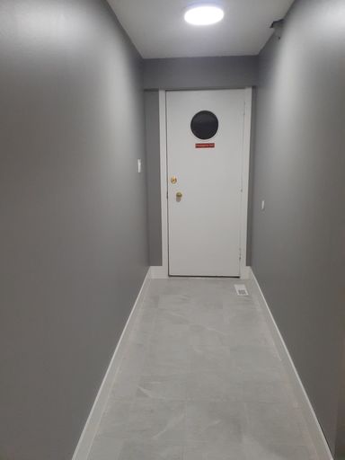 Photo of 1 bedroom with livingroom. Big windows close to rivervalley Property Image