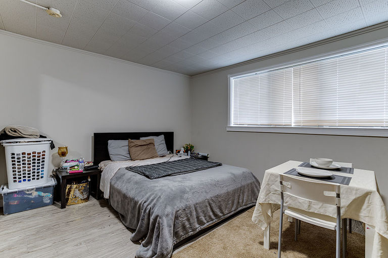 Photo of NOW RENTING!!!, ACT FAST. Renovated Student rental/Rooms for rent, furnished! Property Image