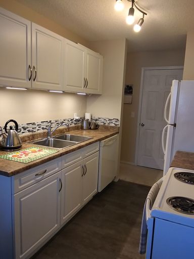 Photo of Fully Renovated Pet/Smoke Free Property Adj Oliver Square Property Image