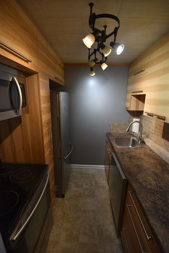 Photo of 1 Bedroom Downtown Condo with a view Property Image