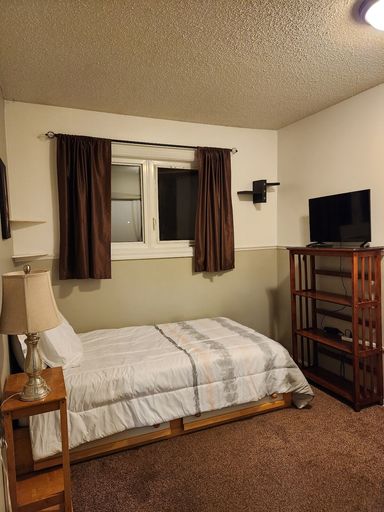 Photo of Your new room close to downtown awaits Property Image