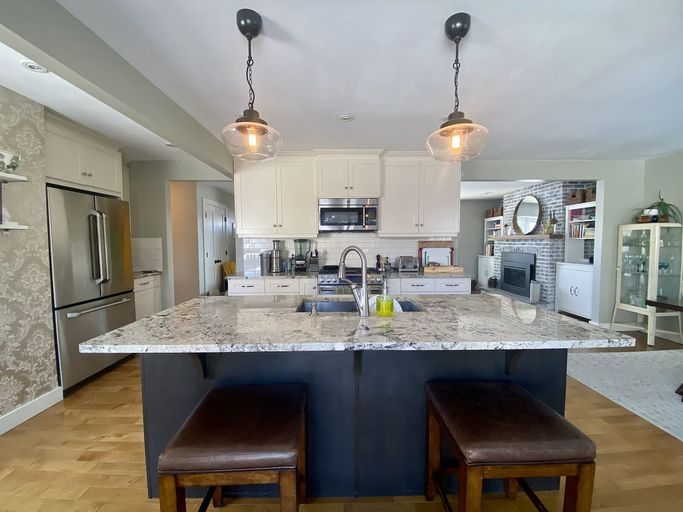 Photo of Farmhouse style, fully renovated bungalow w/ Utilites Included! Property Image