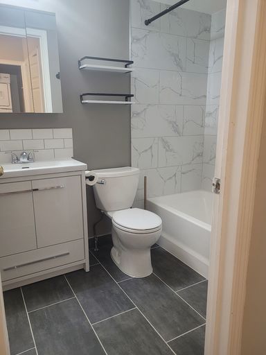Photo of Newly renovated 2 bedrooms condo all utilities included! Property Image