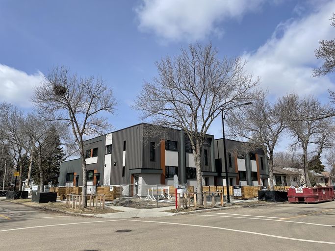 Photo of 2 bedroom wheelchair accessible and barrier-free apartment in North Glenora Property Image