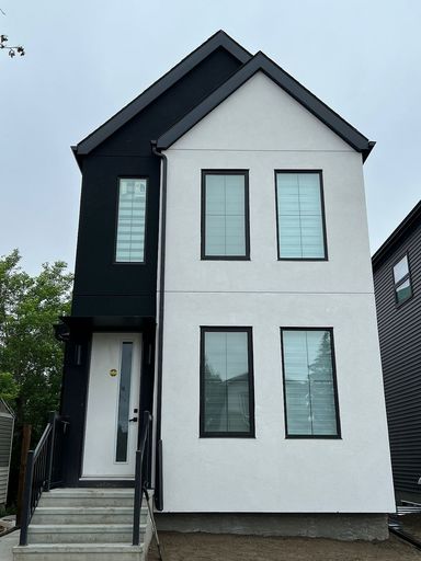 Photo of 🏡 Luxurious Main Floor Lease | 3 Beds, 2.5 Baths | Property Image