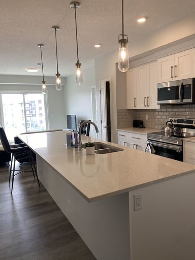 Photo of 5 min from airport 15 min to downtown Property Image
