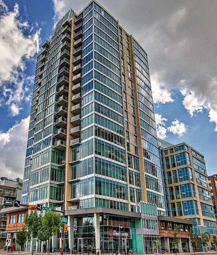 Photo of 5 Room Downtown Office Property Image