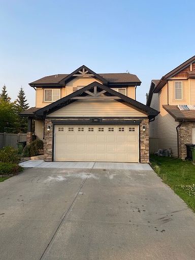 Photo of Single Family House -3BR+Den+Finish Basement-2200sqft Property Image