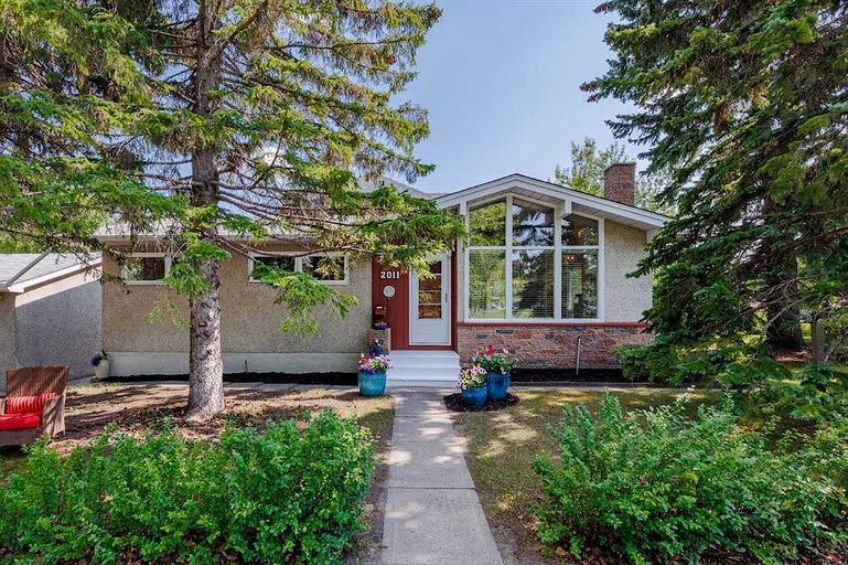 Photo of Gorgeous House Close 2 U of C With Option To Rent Main Floor/Basement Seperately Property Image