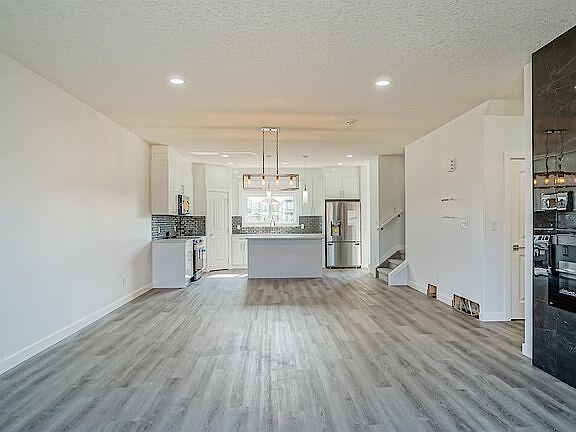 Photo of Luxurious, Spacious, Bright, Elegant brand New House close to Downtown Property Image