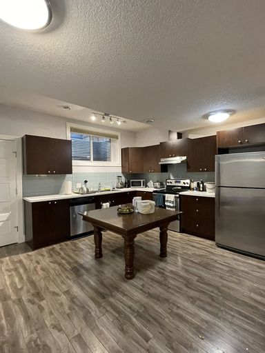 Photo of Furnished Modern Inner-City Two Bedroom Suite Property Image