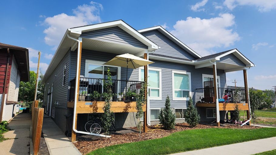 Photo of Newly built in 2023! 3 bedroom unit! Property Image