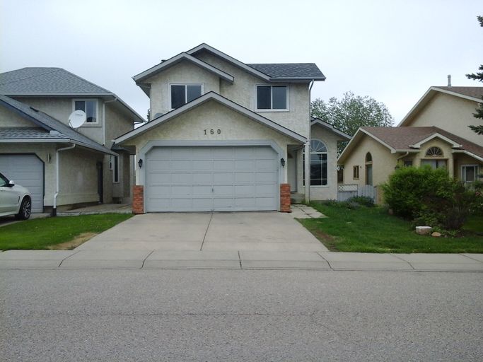Photo of 3-Bedroom + Bonus Room + Double-Attached-Garage Detached Home in NW Property Image