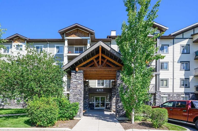 Photo of Charming 2 Bed, 2 Bath + den apartment in Ranchlands Neighborhood Property Image