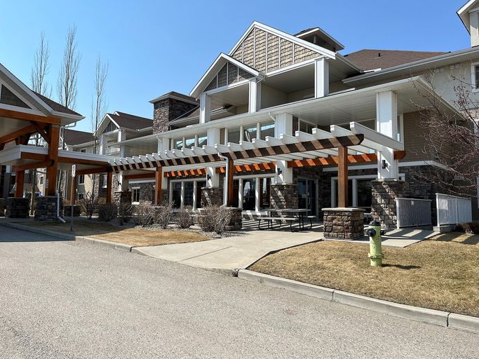 Photo of Beautiful Furnished 1 Bedroom + full bath Main Floor Condo in Lake Chaparral Property Image