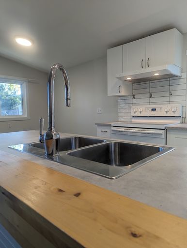 Photo of Stanley Park & FULLY RENOVATED Property Image