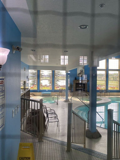 Photo of 40+ Building - Cozy Top Floor Condo, Many amenities Property Image