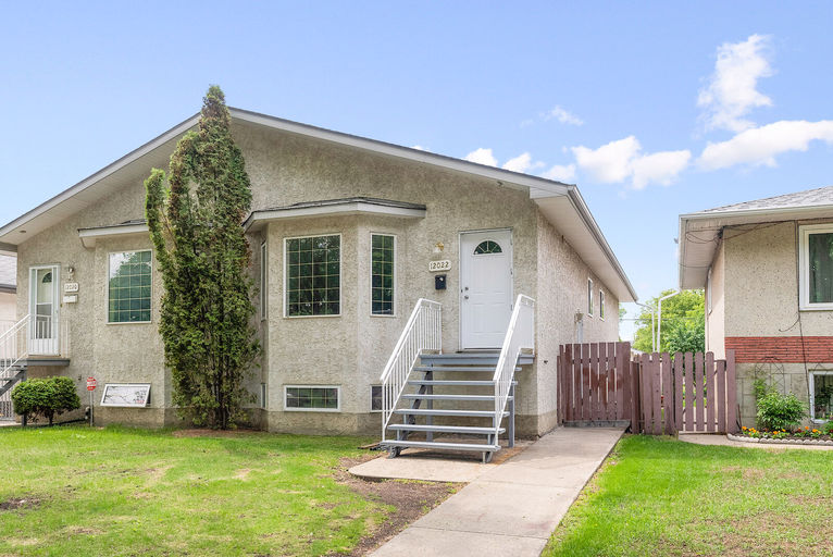 Photo of Great Location - 5 Bedroom and 2 Bathroom House, Close to Yellowhead and NAIT Property Image