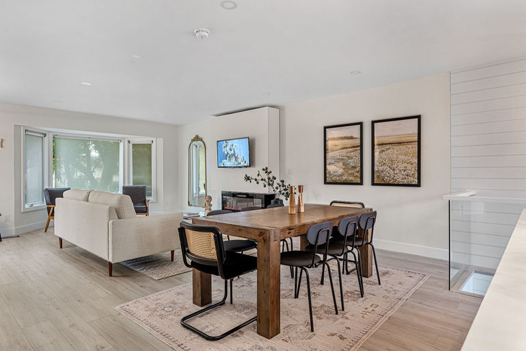 Photo of Prime Location| Endless Fun |4BR|3BATH |AC |Poker Table |X-Box | Backyard Property Image