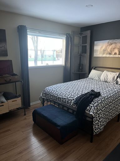 Photo of Cozy 2 bedroom home in desirable Holyrood neighborhood Property Image