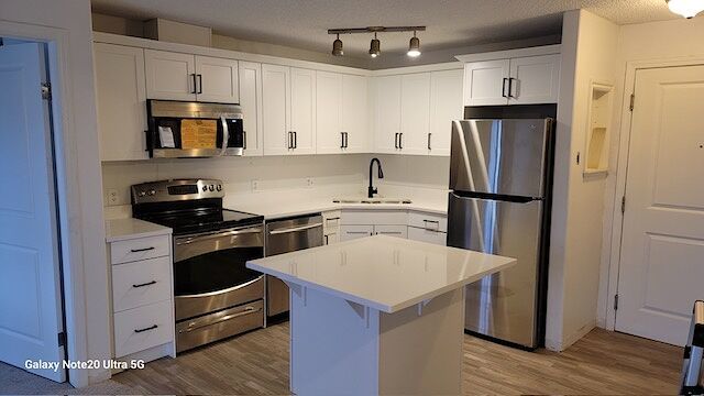 Photo of Gorgeous renovated condo - All Utilities INCLUDED Property Image