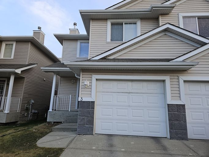 Photo of House for Rent at Macewan SW Property Image